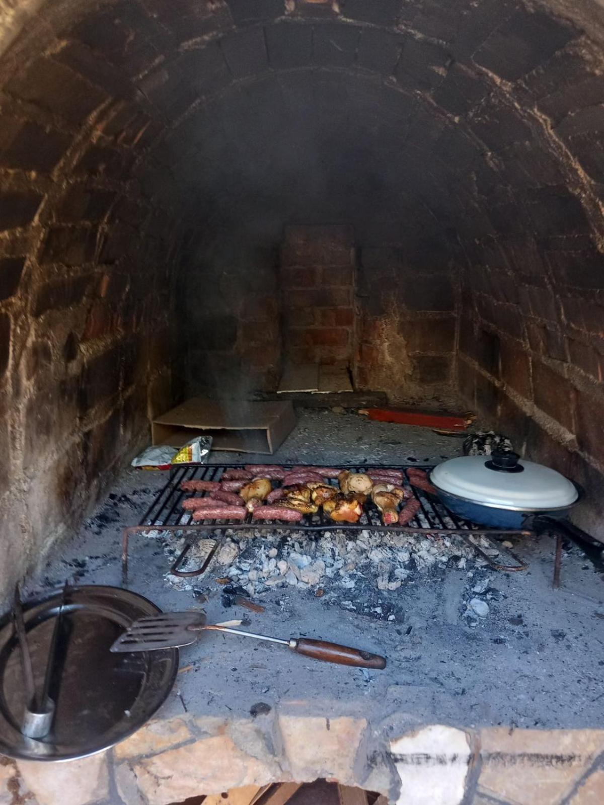 Villa Kuca Za Odmor Sa Bazenom Diva Grabovica Jablanica Exterior foto